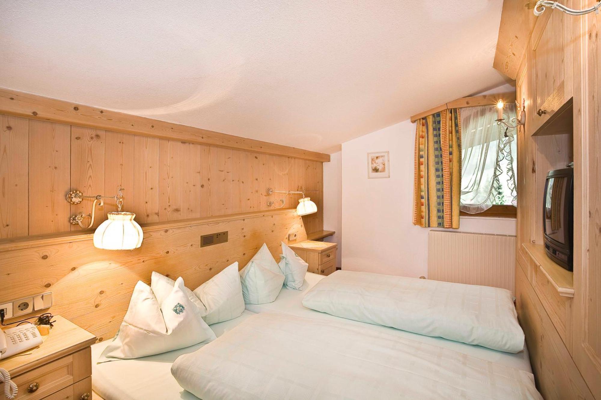 Alpenhotel Fernau Нойштифт-им-Штубайталь Экстерьер фото